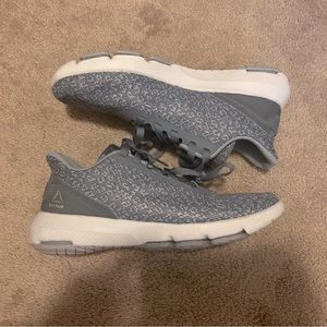 Reebok lilac sneaker